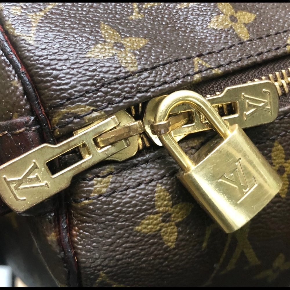 Auth Louis Vuitton Keepall 55 Bandouliere Fringe - Picture 6 of 8